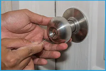Lock Locksmith Services Mountain Lakes, NJ 973-864-3111 - 14-unlock-door